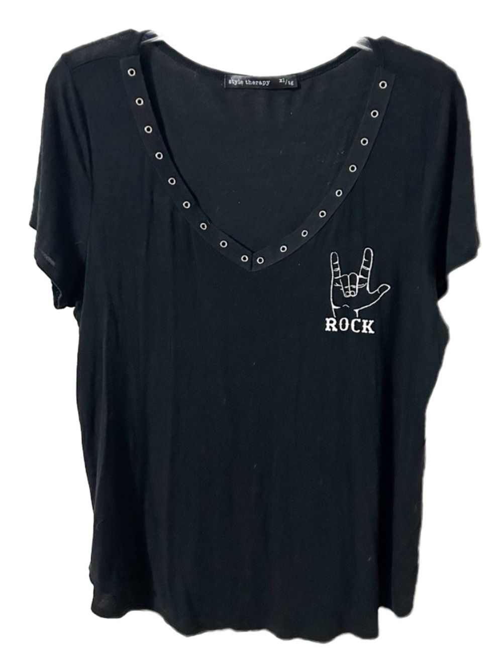 Style Therapy Rock Graphic Tee Black Silver Toned Grommet V-Neck Relaxed Fit XL
